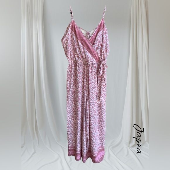 Japna Pink Jumpsuit with Fitted Silhouette - Picture 1 of 12